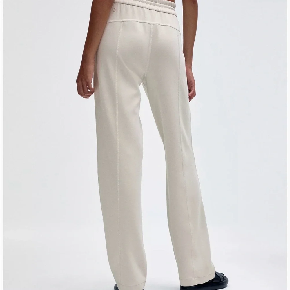 Lululemon Softstreme High-Rise Pant in Color: Bone - Picture 3 of 6